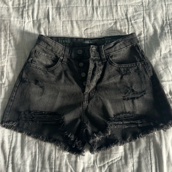 wild fable Pants - NWT Wild Fable black distressed shorts. Size 2